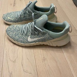 Nike Free Run 5.0 Olive Aura (2021) - * Rare Color *